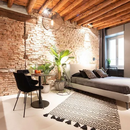 Апартаменты Officine Cavour Piazza Cavour *